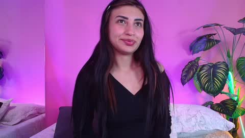 Nicol  online show from December 6, 2024, 5:00 pm