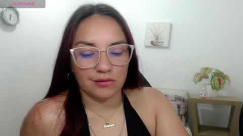 Snapshot of nicoll_crazzy chatting on May 14, 2026, 3:52 pm nicoll online show from May 14, 2026, 3:52 pm