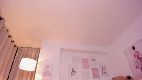 Nicolle online show from February 20, 2025, 3:01 am