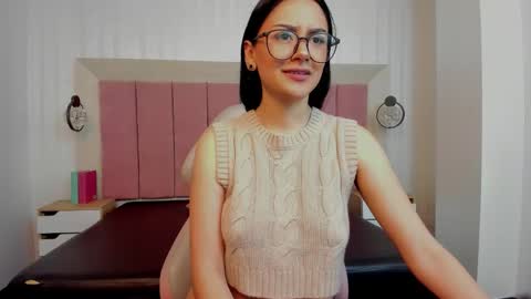 Nicoll  online show from January 15, 2026, 1:59 pm