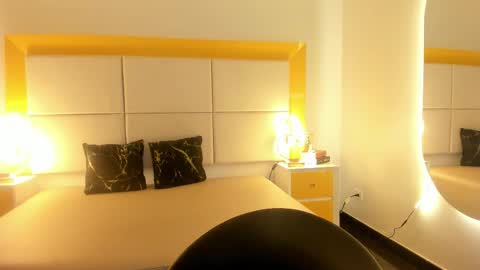 Nicoll  online show from February 20, 2026, 1:33 pm