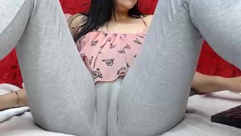 NICOLLE online show from October 18, 2025, 11:16 pm