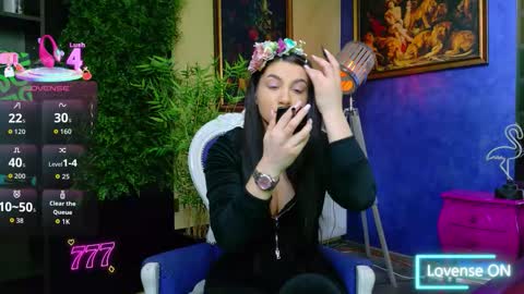 Nicolle online show from March 27, 2026, 10:37 am