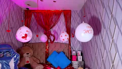 Nicolle Miley online show from February 15, 2026, 4:42 am