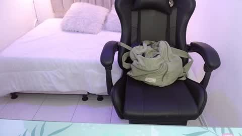 Nicollet online show from April 14, 2026, 3:12 am