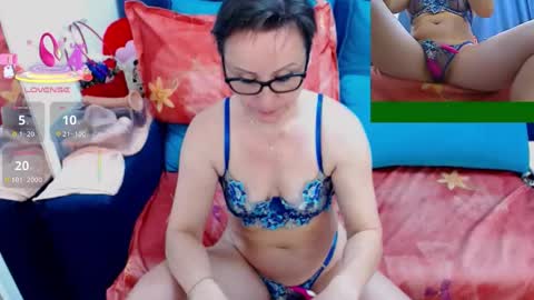 Snapshot of nicollex29 chatting on May 6, 2026, 2:40 am Nicolle online show from May 6, 2026, 2:40 am