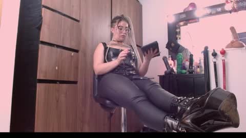 nicolmiss online show from May 15, 2026, 11:12 pm