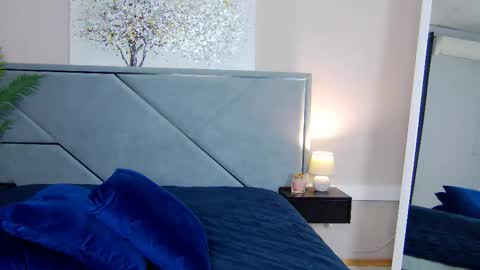 NicolRos online show from October 17, 2025, 11:57 am