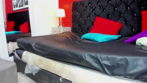 Nicol online show from March 4, 2025, 6:39 pm