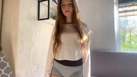 Agata online show from April 18, 2026, 5:22 am