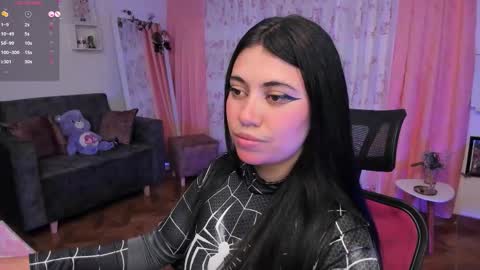      900   300   online show from December 2, 2025, 3:45 am