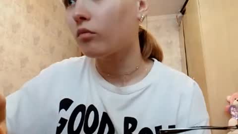 Ella online show from April 6, 2026, 3:24 pm