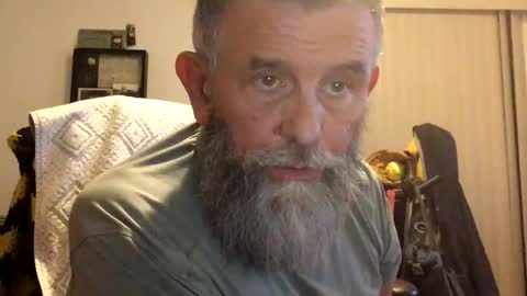 nightmoves1970 online show from February 10, 2026, 4:38 am