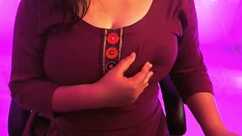 nightqueen107446 online show from February 17, 2025, 9:03 am