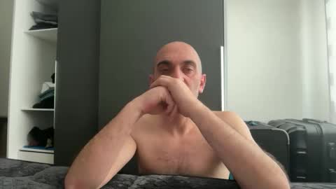 nightwalker06 online show from December 21, 2025, 10:11 am