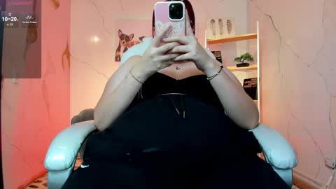 Anni online show from October 19, 2025, 4:13 am