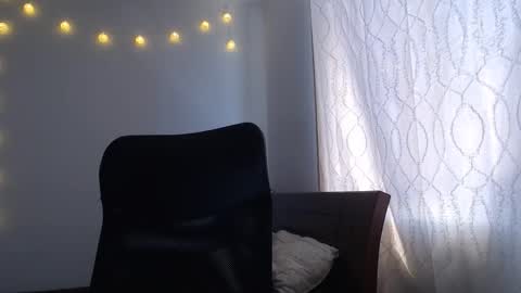 Niina Jones online show from January 18, 2025, 6:10 pm