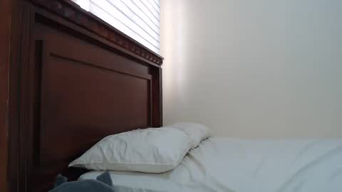 Niina Jones online show from March 3, 2025, 3:31 pm