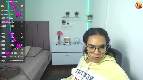          online show from December 17, 2024, 3:17 pm