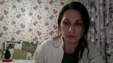 nika_smily online show from November 19, 2025, 2:06 pm