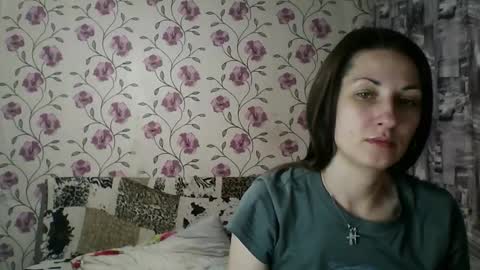 nika_smily online show from November 22, 2025, 4:28 pm