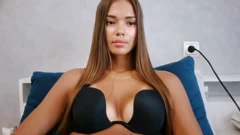 Snapshot of nika_verona1 chatting on July 18, 2026, 6:39 am Nika online show from July 18, 2026, 6:39 am