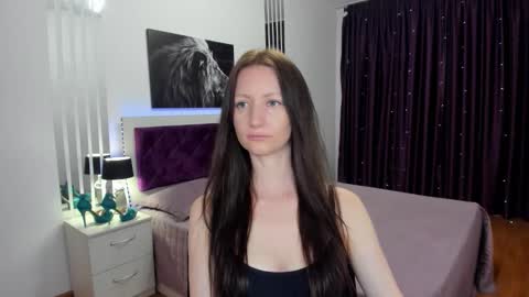 Snapshot of nikalewis chatting on June 1, 2026, 9:44 am NikaLewis online show from June 1, 2026, 9:44 am