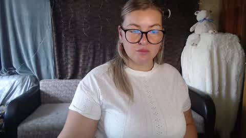 Nika online show from October 7, 2025, 6:10 am