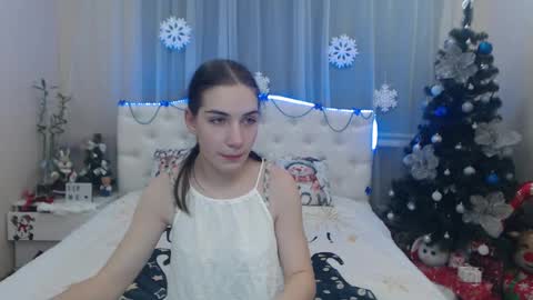 nikastarkk online show from December 3, 2024, 7:11 pm