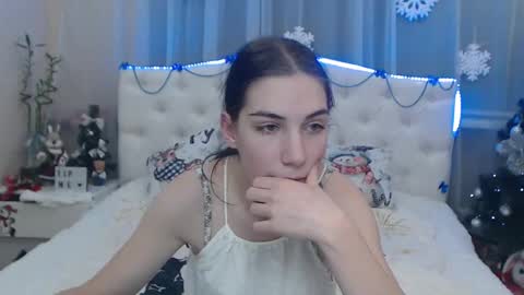 nikastarkk online show from December 4, 2024, 1:36 am