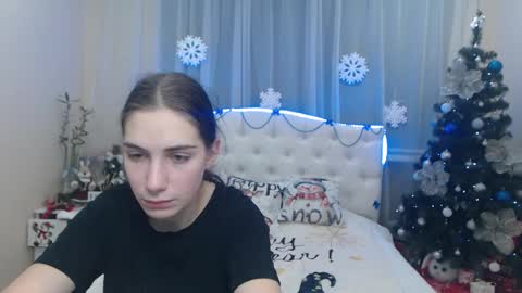 nikastarkk online show from December 5, 2024, 2:31 am