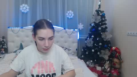 nikastarkk online show from December 13, 2024, 8:37 pm