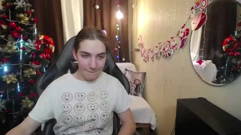 nikastarkk online show from December 17, 2024, 12:12 am