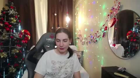 nikastarkk online show from December 17, 2024, 3:28 am