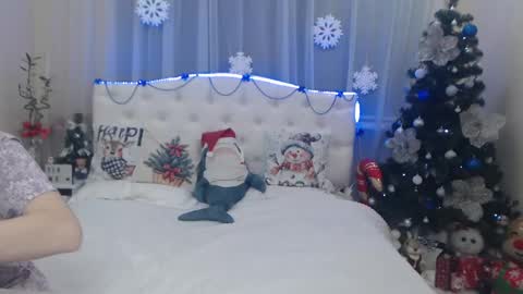 nikastarkk online show from December 22, 2024, 7:10 pm