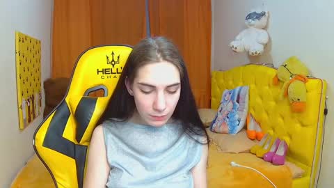 nikastarkk online show from February 6, 2025, 2:44 am