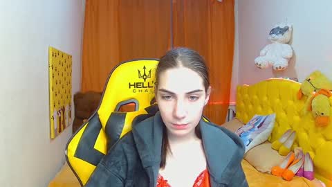 nikastarkk online show from February 10, 2025, 7:17 pm