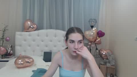 nikastarkk online show from February 16, 2025, 2:20 am