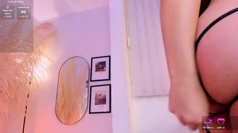 NIKA online show from October 12, 2025, 1:15 am