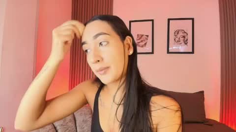 Snapshot of nikibrice chatting on March 15, 2026, 7:09 pm online show from March 15, 2026, 7:09 pm