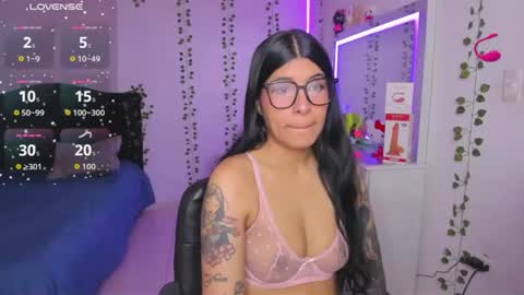 Snapshot of nikibryce_ chatting on June 13, 2026, 5:11 pm Niki online show from June 13, 2026, 5:11 pm
