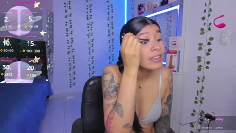 Snapshot of nikibryce_ chatting on July 11, 2026, 2:25 am Niki online show from July 11, 2026, 2:25 am