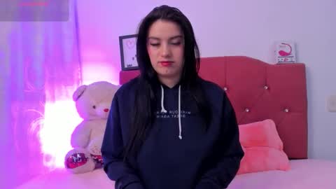 Nikii  online show from October 11, 2025, 9:35 pm