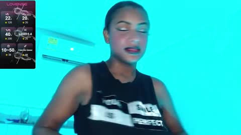 nikitakisskm online show from October 12, 2025, 1:43 pm