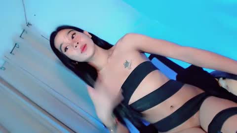 nikka_bonita online show from November 30, 2025, 4:00 pm