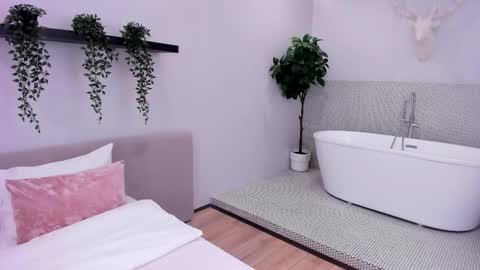 Snapshot of nikkabush chatting on November 3, 2025, 6:09 pm Nikka online show from November 3, 2025, 6:09 pm