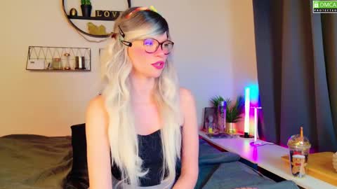 Kitty Chatte online show from February 16, 2025, 8:21 am