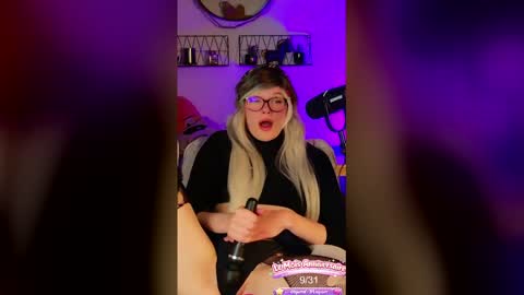 Kitty Chatte online show from April 14, 2026, 12:55 pm