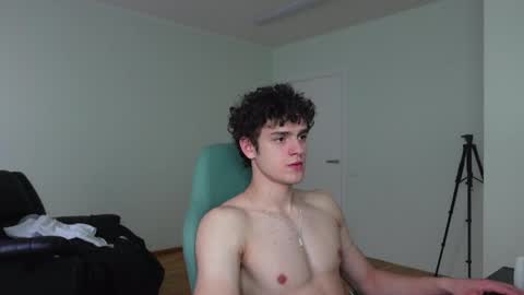 nikki online show from March 29, 2026, 2:39 pm