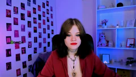Snapshot of nikki_kiss_ chatting on July 19, 2026, 8:40 am nikki_kiss_ online show from July 19, 2026, 8:40 am